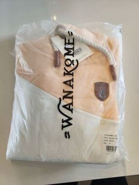 Wanakome Two-Tone Cream and Peach Women’s Sweater